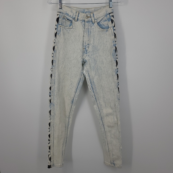 Anti Basic Daily Jean Siper 